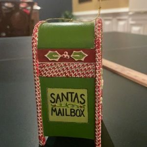 Holiday Santa’s Mailbox
